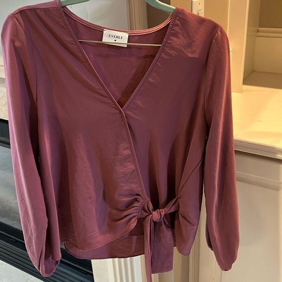 Everly Long Sleeve Faux Wrap Dusty Rose Blouse Size Medium - Picture 1 of 6